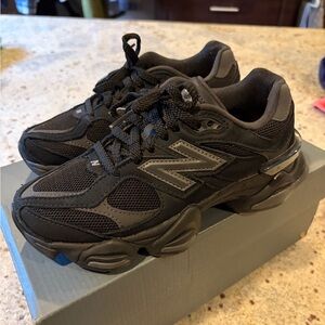 New Balance 9060 Triple Black